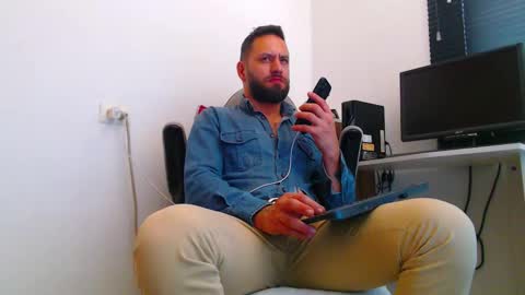 esteban online show from 03/25/26, 06:36