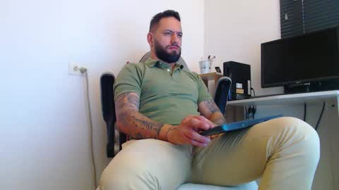 esteban online show from 03/26/26, 03:50