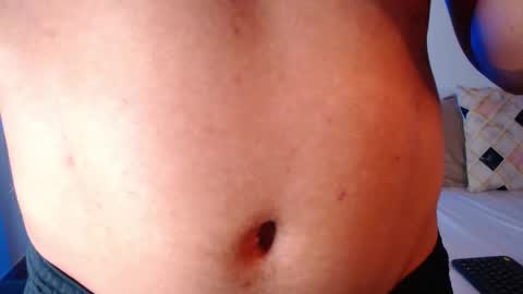 Snapshot of esteban_de_louise chatting on 02/11/26, 11:04 ESTEBAN online show from 02/11/26, 11:04