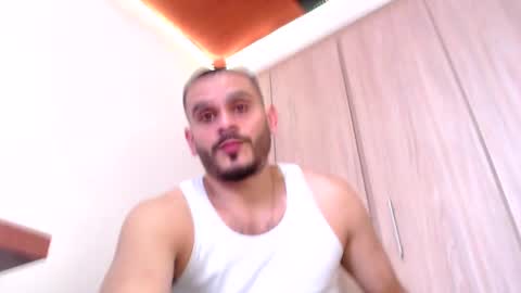 Esteban Fernandez online show from 02/08/25, 06:12
