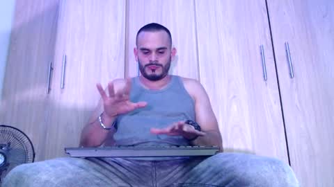 Esteban Fernandez online show from 03/04/25, 05:00