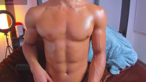 Snapshot of esteban_stud chatting on 12/20/24, 01:25 ESTEBAN online show from 12/20/24, 01:25