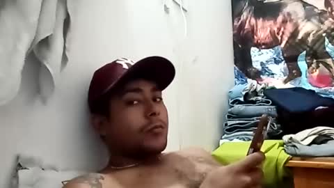 Snapshot of esteban_verg chatting on 12/11/24, 02:22 wailer1996 online show from 12/11/24, 02:22