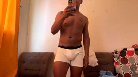 Snapshot of esteban_verg chatting on 11/05/25, 06:30 wailer1996 online show from 11/05/25, 06:30