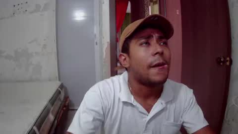 Snapshot of esteban_verg chatting on 03/24/26, 10:37 wailer1996 online show from 03/24/26, 10:37