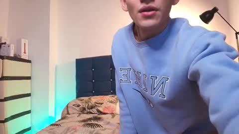 Esteban online show from 02/28/25, 02:31