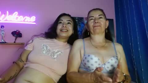 estefania_344 online show from 10/06/25, 08:17