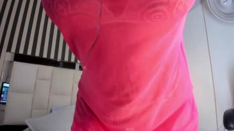 estefania__gomez online show from 02/02/25, 09:02