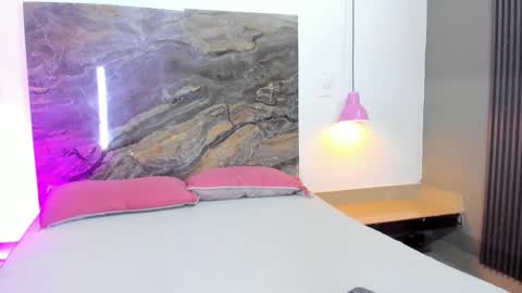 Snapshot of estefy_gomez1 chatting on 02/25/25, 03:42 Stefy online show from 02/25/25, 03:42