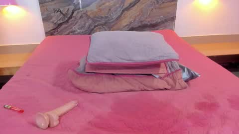 Snapshot of estefy_gomez1 chatting on 03/04/25, 06:37 Stefy online show from 03/04/25, 06:37