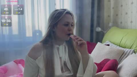 Estella online show from 02/03/26, 06:40