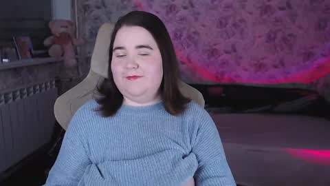 estelle_hicks online show from 04/13/26, 06:57