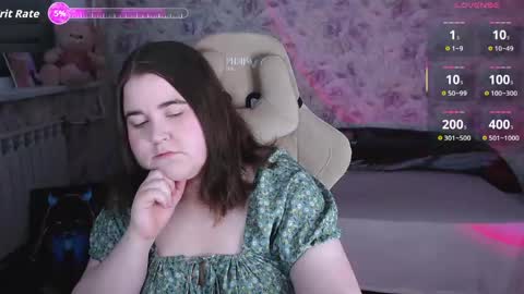 Snapshot of estelle_hicks chatting on 05/24/26, 06:57 estelle_hicks online show from 05/24/26, 06:57