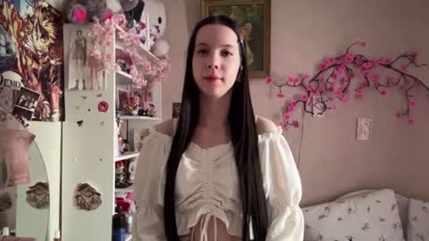 Snapshot of estellezdebski chatting on 07/07/26, 02:43 estellezdebski online show from 07/07/26, 02:43