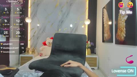 Snapshot of estephany_doll chatting on 02/28/25, 05:04 Estephany online show from 02/28/25, 05:04