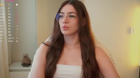 Snapshot of ester_hill chatting on 07/24/26, 03:26 Ester online show from 07/24/26, 03:26