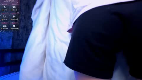 Ester online show from 10/30/25, 12:17