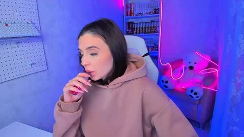 Snapshot of estercollins chatting on 12/07/24, 11:23 Ester online show from 12/07/24, 11:23