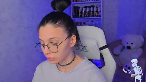 Snapshot of estercollins chatting on 02/07/25, 02:40 Ester online show from 02/07/25, 02:40