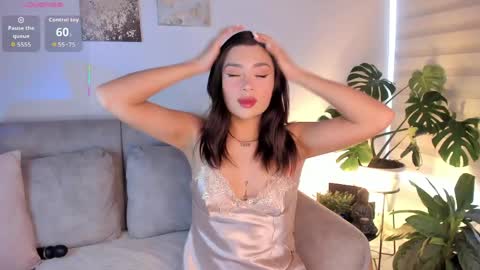 Snapshot of estercollins_ chatting on 05/25/26, 08:15 Is secret online show from 05/25/26, 08:15