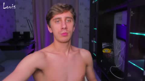 Snapshot of esthetics_boys chatting on 12/01/24, 10:10 LOUIS online show from 12/01/24, 10:10