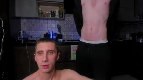 LOUIS online show from 04/08/26, 01:16