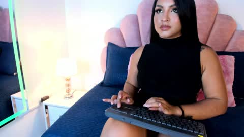 Estrella Garcia  online show from 04/22/26, 04:08