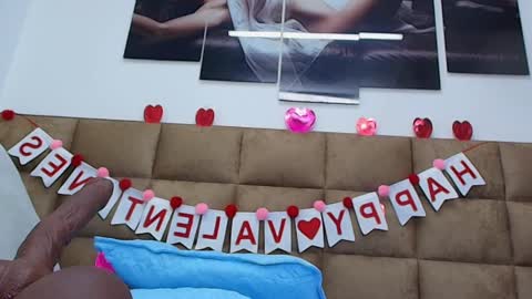 Estrella online show from 02/19/25, 12:00