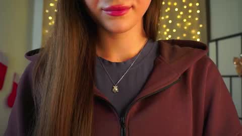 Anna  online show from 12/18/25, 09:21