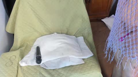 Snapshot of estrellah__ chatting on 01/04/25, 01:52 - E S T R E L L A  M I L F - online show from 01/04/25, 01:52