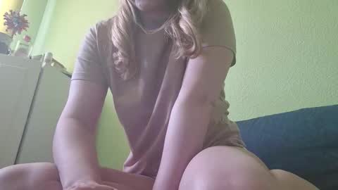 Snapshot of estrellawalters chatting on 03/07/25, 12:56 estrellawalters online show from 03/07/25, 12:56