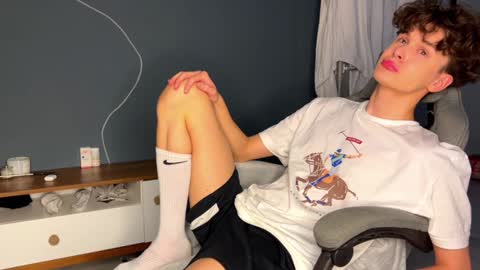 Alex online show from 12/26/24, 04:04