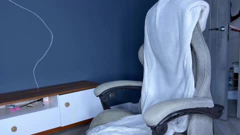 Alex online show from 01/18/25, 12:04