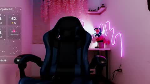 Moon online show from 03/31/26, 10:10