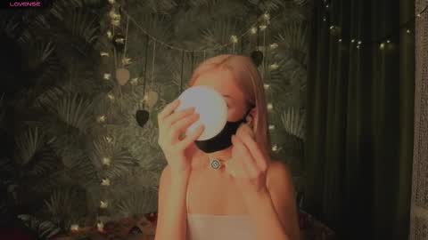 Snapshot of eternalophelia chatting on 03/10/26, 11:21 Sophia online show from 03/10/26, 11:21