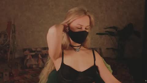 Sophia online show from 04/24/26, 11:29