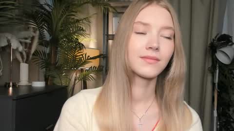 Natalie online show from 11/08/25, 05:40