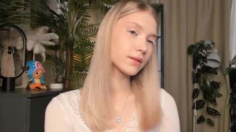 Natalie online show from 02/18/26, 05:47