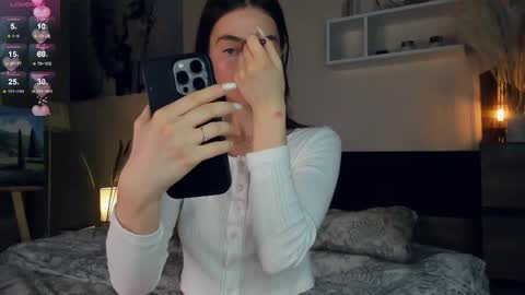 Mary online show from 03/03/25, 07:43