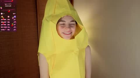 Mary online show from 10/31/25, 08:04