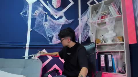 Etham online show from 10/21/25, 04:30