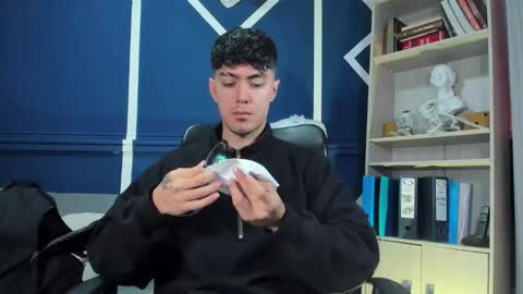 Etham online show from 11/15/25, 12:02