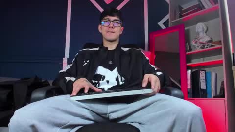 Etham online show from 11/24/25, 02:28