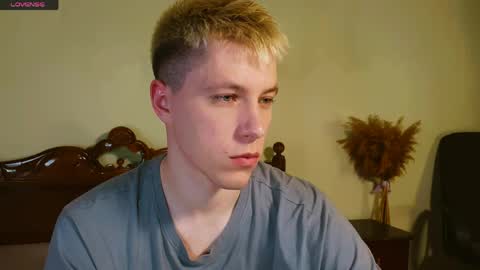 Ethan online show from 04/05/26, 01:03