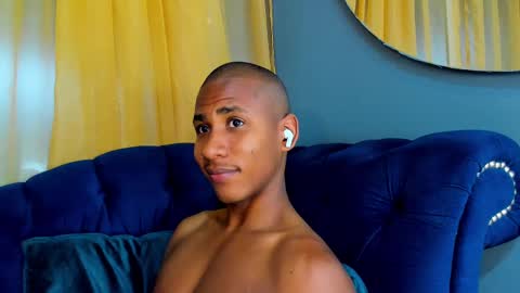 King Ethan online show from 03/12/25, 02:34