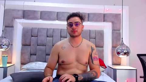 ethan_greys online show from 11/14/25, 05:39