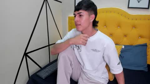 E T H A N  online show from 02/27/26, 08:09