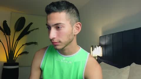 Snapshot of ethan_skiny_ chatting on 12/19/24, 03:07 Joan online show from 12/19/24, 03:07