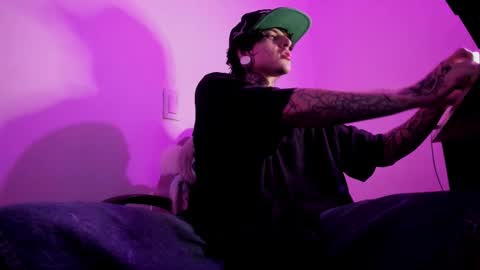 Ethan sykes online show from 09/28/25, 03:23