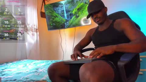 ethan travis online show from 11/11/25, 08:42